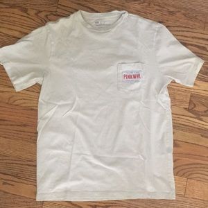 Vineyard vines t shirt